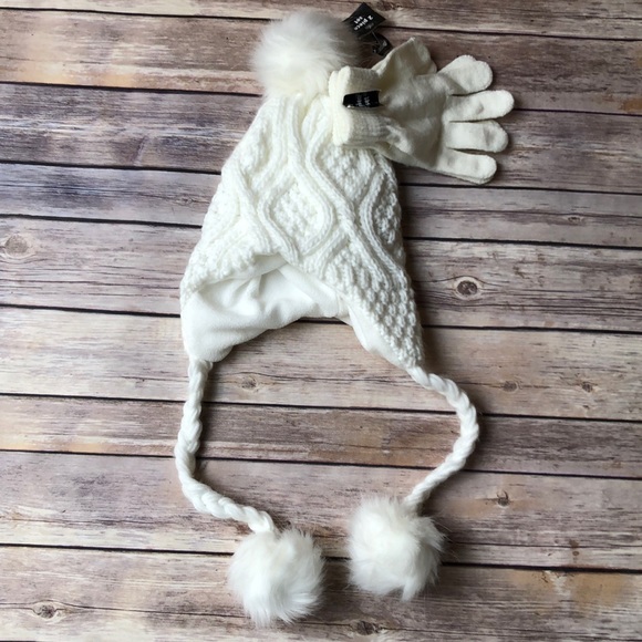 Other - NWT White winter hat & gloves set